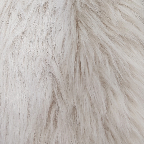 Costa Blanca Faux Fur Sweater Vest Soft Cream - Picture 6 of 8